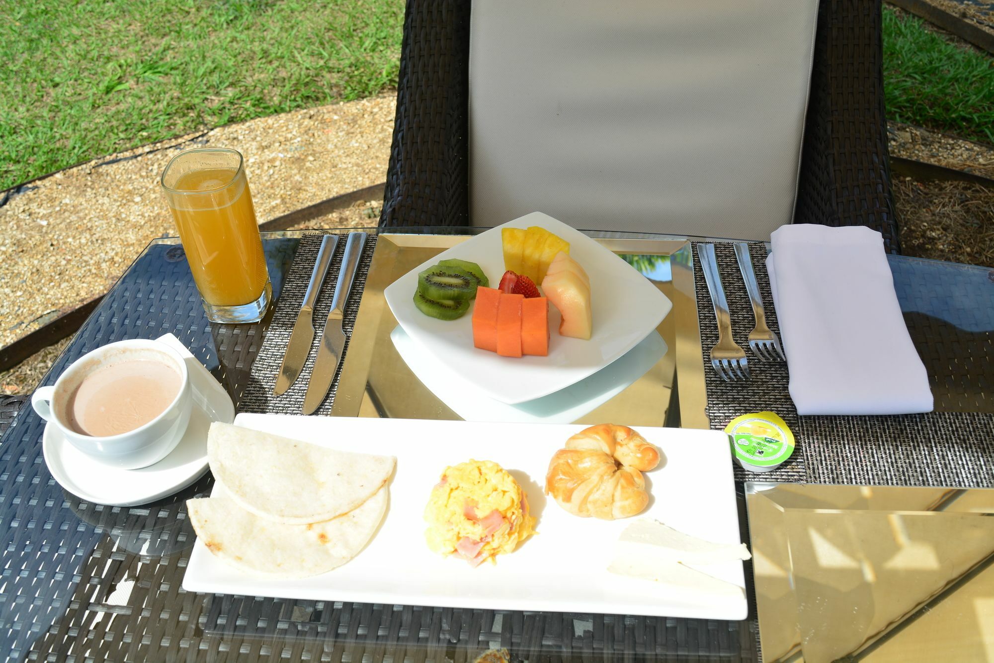 Visus Hotel Boutique & Spa Pereira Bagian luar foto